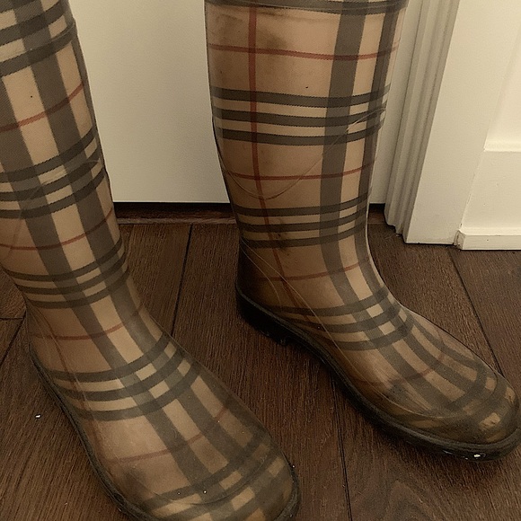 Burberry Check Rainboots - Picture 4 of 4